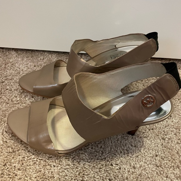 Michael Kors 3” high heels (size 9) - Picture 2 of 4